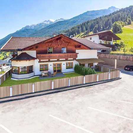 アパート Lovely In The Stubai Valley *