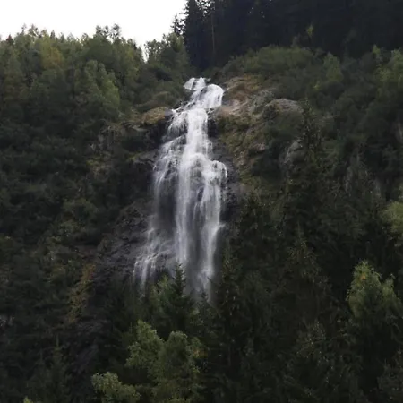 In Stubaital Near Lift 施图拜河谷新施蒂夫特
