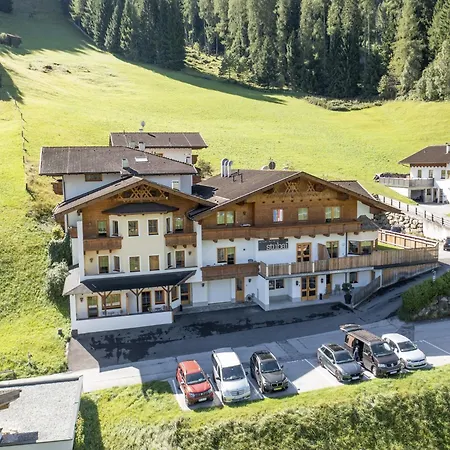 In Stubaital Near Lift Apartment *